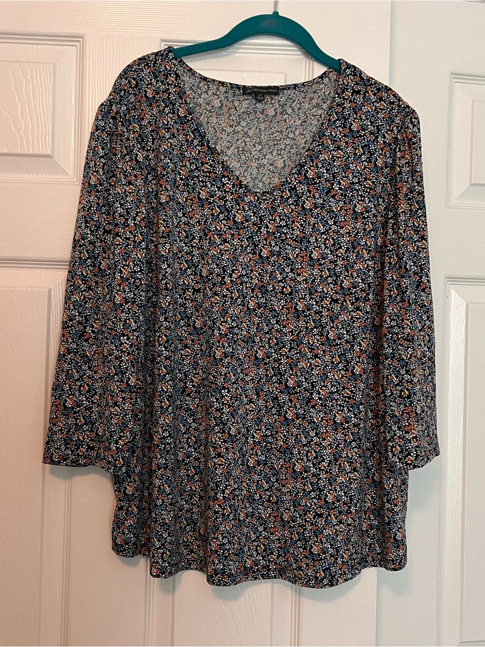 Adrianna Papell Women's Navy Floral V-Neck Blouse